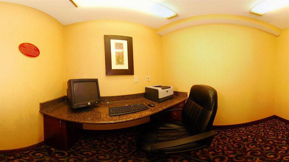 Red Roof Inn Hartford - Vernon Zewnętrze zdjęcie