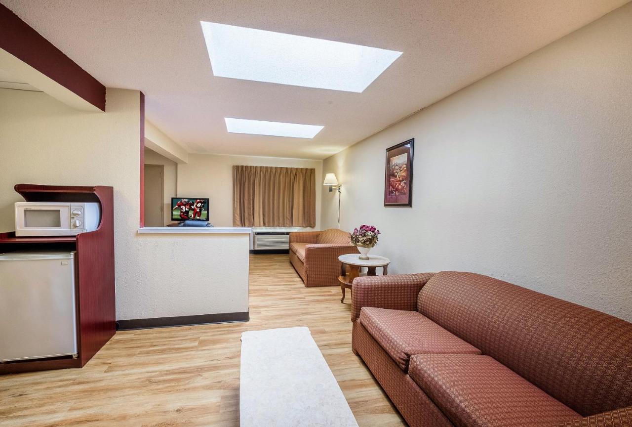 Red Roof Inn Hartford - Vernon Zewnętrze zdjęcie