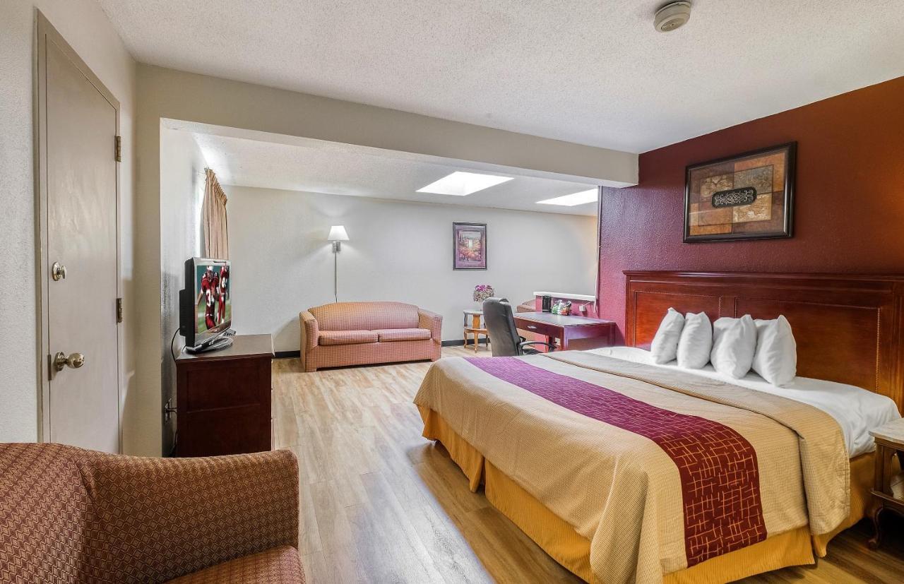 Red Roof Inn Hartford - Vernon Zewnętrze zdjęcie